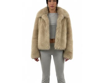 Abrigo de piel sintética color canela de lujo para mujer - Elegante bolero de invierno de felpa - Chaqueta de noche suave de piel de zorro sintético - Prenda exterior minimalista y cálida - Regalo para ella