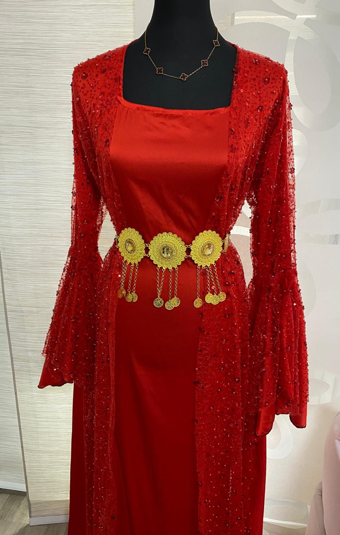 Henna Abend Kleid