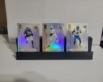 Graded Card Display Bench – PSA Slab, One Touch & Top Loader Compatible – 1, 2 or 3 Card Showcase Shelf