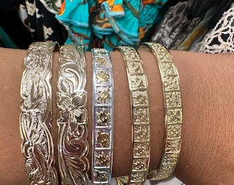 Gold Hawaiian fashion bangle bracelets • 18k gold filled • petroglyph turtle with Hawaiian quilt design alternating •