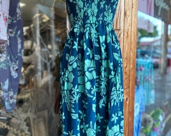 Beach dress • Hawaiian dress • summer dress • beach dress • cover up • multi wear skirt • smocked dress