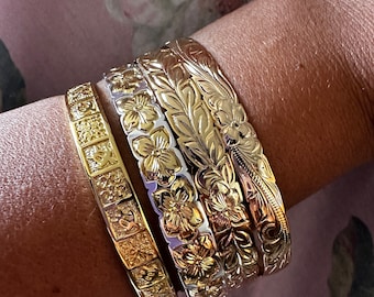 Gold Hawaiian fashion bangle bracelets • 18k gold filled • petroglyph turtle with Hawaiian quilt design alternating •