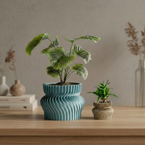 Modern Twisted Planter Pot Vase, 3D Printed PLA Plant Pot, Minimalist Home Decor, Indoor Planter, Desk Decor, Spiral Vase, Made in Germany