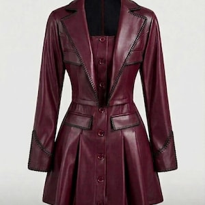 ウィップステッチ 2ピース レザーセット｜クロップド丈ラペルジャケット＆ストラップボタンダウン プリーツミニドレス。