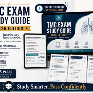 Puede incluir: Una guía de estudio digital TMC Exam edición 2026 para estudiantes de terapia respiratoria. El conjunto incluye una pantalla de portátil, una tableta y páginas impresas que muestran contenido de cuidados respiratorios y notas en azul y blanco.