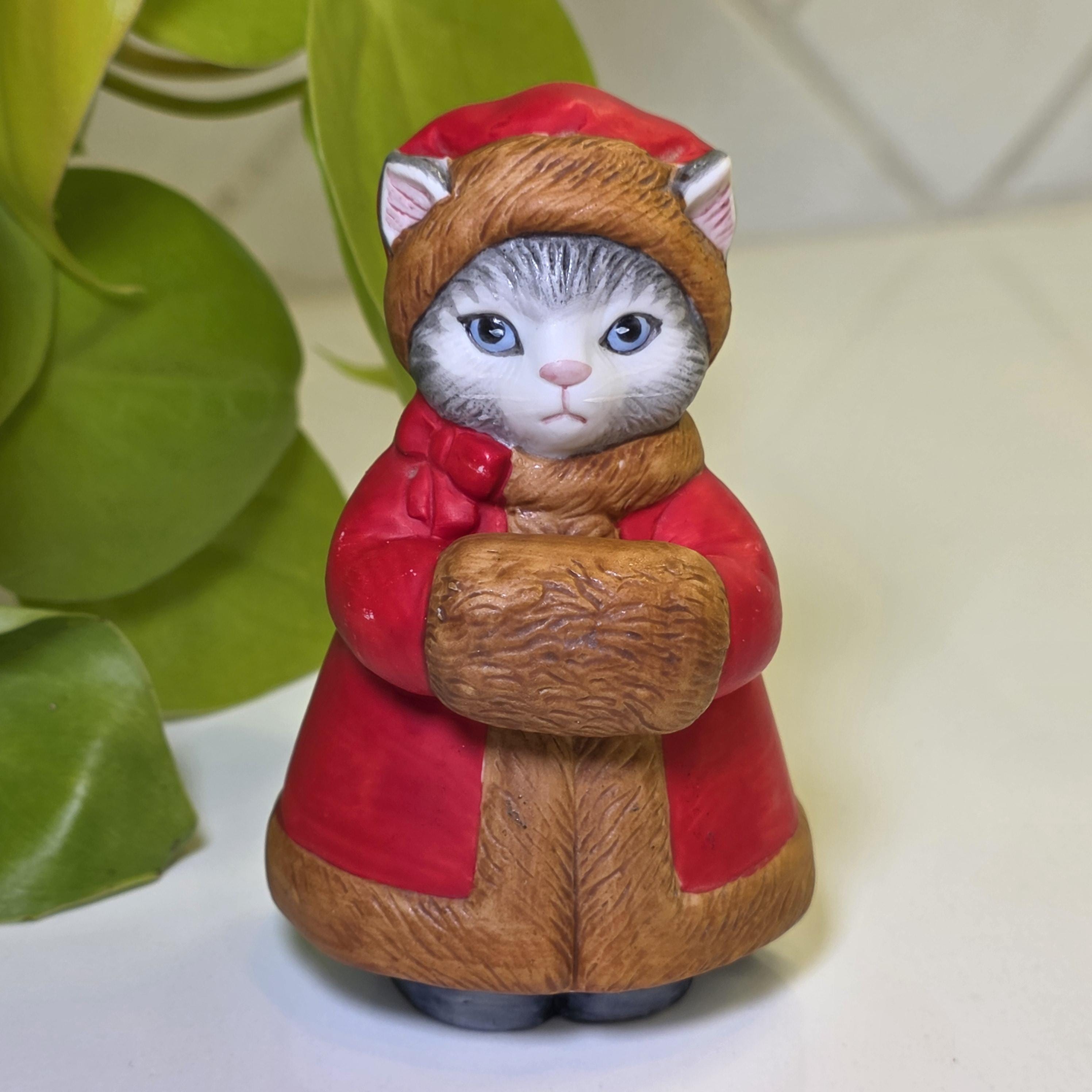 サンタクロース 陶器人形 猫付き Kitty Cucumber Figurines - Etsy