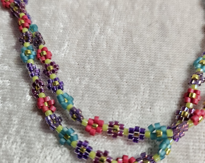 Featured listing image: Bright Daisies Eyeglass Chain