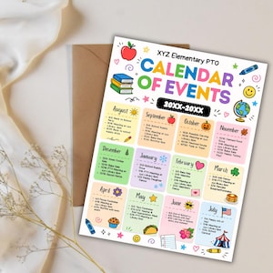 Pu&ograve; includere: Un calendario colorato degli eventi per XYZ Elementary PTO, con un layout a griglia con elenchi di eventi mensili da agosto a luglio. Il calendario include illustrazioni di una mela, libri e un mappamondo.
