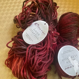 Lot of  2 skeins Extra fine   Superwash merino wool, Lana wool,  242 yards total. Made in Italy
