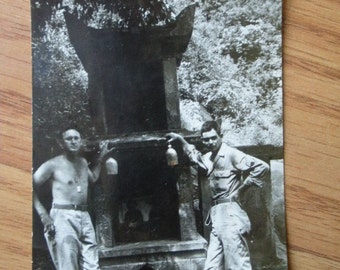 軍隊の思い出。ビンテージ写真。日本の軍人2人
