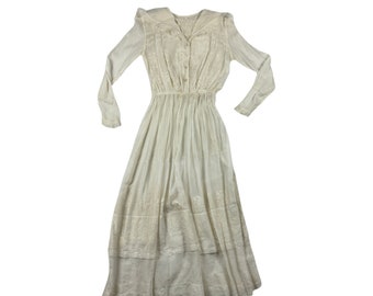 Antique Victorian Lawn Dress / White / Victorian Cotton / Hand Made Lace / Pneumonia / Wedding / Bridal / Sheer / XS / 21 Waist / Edwardian