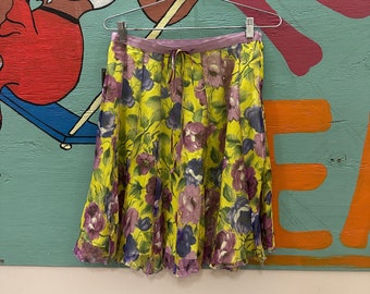 Y2K purple and green floral silk skirt / slip skirt / fluttery / sheer overlay / size 8 / deadstock / medium / 00s / satc / chartreuse / m