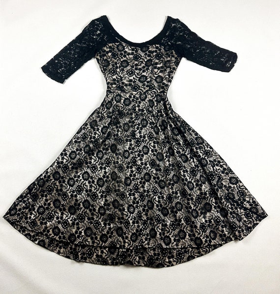 chinese dress ladies Lace Illusion Sleeve Cocktail Dress main image 1