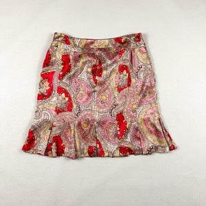 y2k Red and Orange Paisley Silk Midi Skirt / Ruffle Hem / Box Pleat / Size 14 / Fit and Flare / 00s / Fluttery / Vision Apparel / Cowgirl / image 2