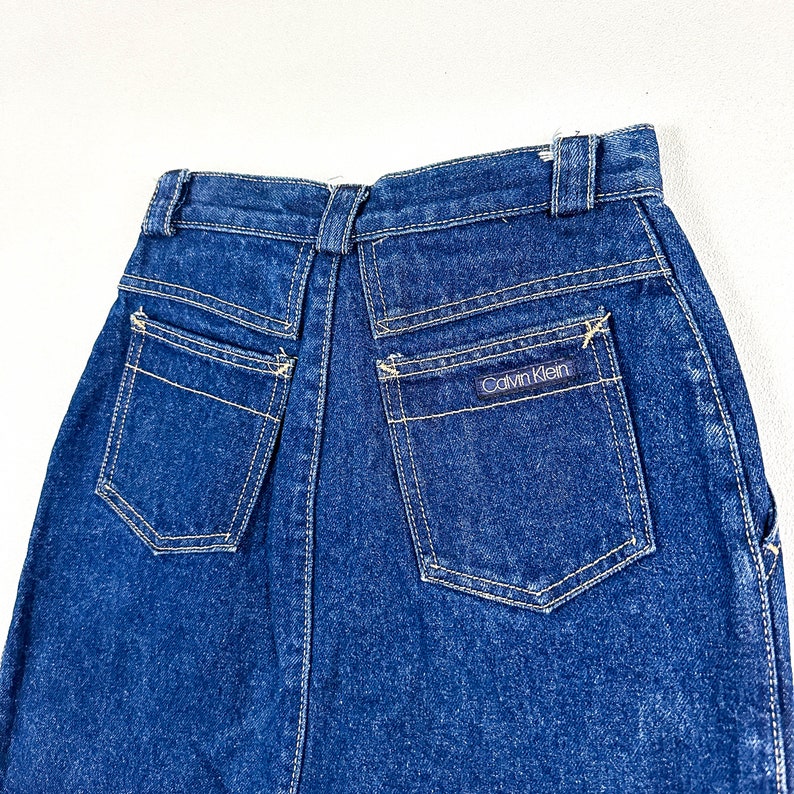 1990s Calvin Klein Denim Mini Pencil Skirt / Above The Knee / High Waist / A Line / Small / 24 Waist / 1980s / Preppy / Jean Skirt / 90s image 4