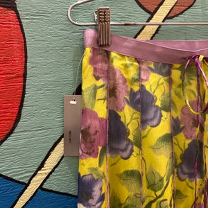 Y2K purple and green floral silk skirt / slip skirt / fluttery / sheer overlay / size 8 / deadstock / medium / 00s / satc / chartreuse / m image 3