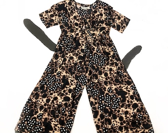 80s Allover Animal Print Polka Dot Jumpsuit / Jump Suit / Rayon / Capelet / 1990s / Tie Neck / One Piece / Summer / Short Sleeve / 1980s / L