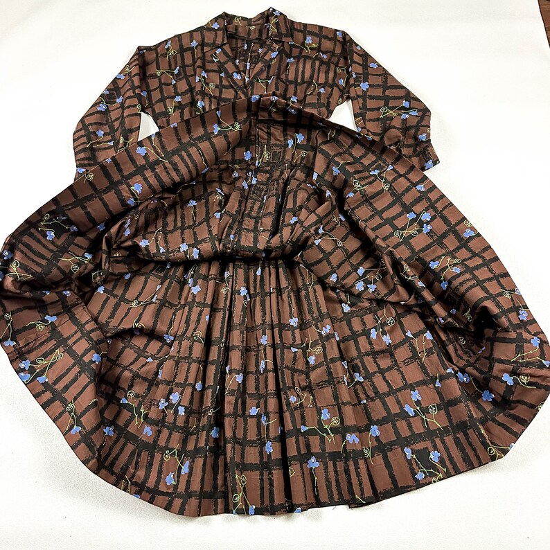 1950s Brown and Blue Floral Plaid Cotton Day Dress / Fit and Flare / 50s / Full Skirt / New Look / 26 Waist / Novelty Print / Small / S / image 6