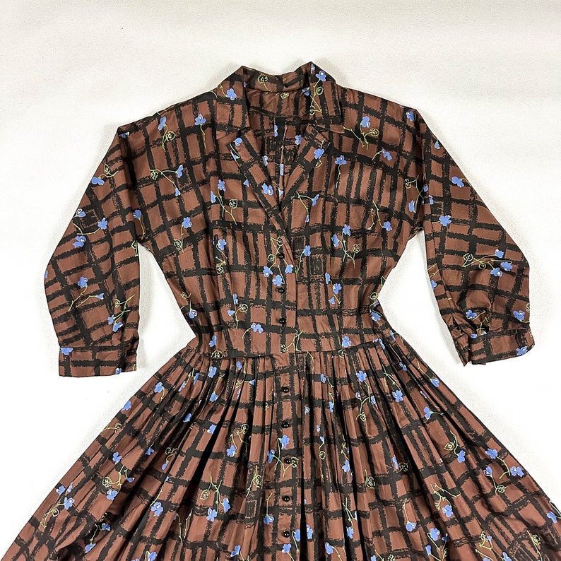 1950s Brown and Blue Floral Plaid Cotton Day Dress / Fit and Flare / 50s / Full Skirt / New Look / 26 Waist / Novelty Print / Small / S / image 2