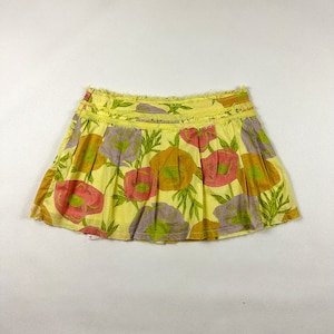Y2k Floral Micro Mini Pleated Skirt / Pastel Yellow / Size L / 13 / Bratz / Tropical / 00s / Tropical / Poppies / Peonies / Frayed Hem