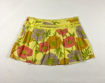 Y2k Floral Micro Mini Pleated Skirt / Pastel Yellow / Size L / 13 / Bratz / Tropical / 00s / Tropical / Poppies / Peonies / Frayed Hem