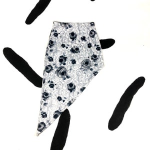 90s Asymmetrical Hem Rose Print Skirt / High Low / y2k / Photorealistic / Greyscale / Black and White / Joule / Large / Destinys Child / L
