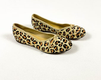 1950s Leopard Print Fuzzy Flocked Flats / Size 8.5 / Slippers / House Shoes / Slip Ons / Cheetah / Size 8 / Hostess / 60s / Bed Shoes /