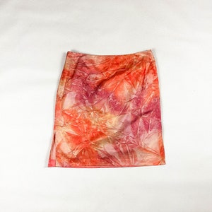 y2k Alberto Makali Orange and Pink Faux Crinkled Satin Pencil Skirt / Midi Skirt / Size 12 / M / L / Candy / 00s / Side Slit / Creased Print