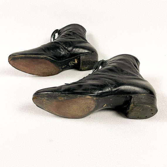 Victorian Antique Black Leather Boots / Booties / Lace up / Size 8