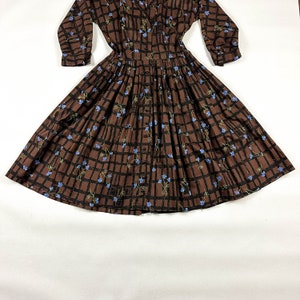 1950s Brown and Blue Floral Plaid Cotton Day Dress / Fit and Flare / 50s / Full Skirt / New Look / 26 Waist / Novelty Print / Small / S / image 3