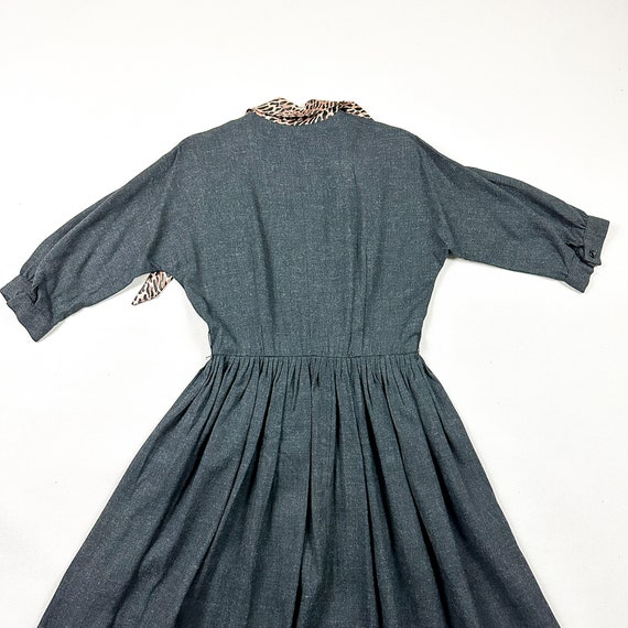 Vintage 1950s Grey Fit and Flare Day Dress with C… - image 8