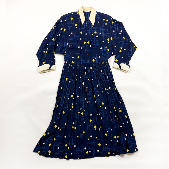 Vintage 1940s Novelty Print Cold Rayon Shirt Dress