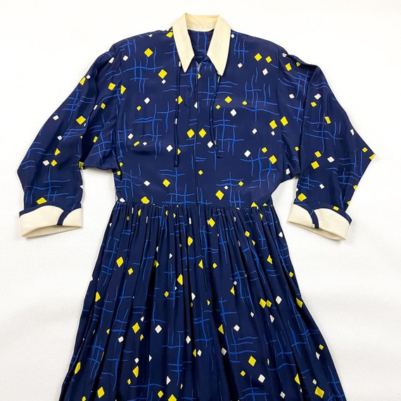 Vintage 1940s Novelty Print Cold Rayon Shirt Dres… - image 2