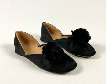 1920s / 1930s Black Satin Slippers with Pom Poms / Puffs / Puff Balls / House Shoes / Bed Shoes / Size 8 / Antique / Boudoir / Flapper /