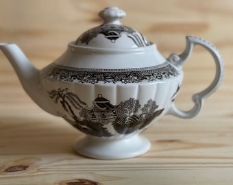 Vintage Brown Transferware Ellgreave Marlboro England Teapot