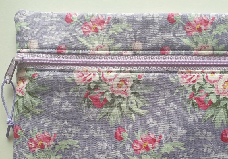 Tilda vintage roses project bag W14 x H11. Softly padded pouch for cross stitch embroidery needlework WIPs. Lilac, mauve, purple. image 4