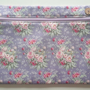 Tilda vintage roses project bag W14 x H11. Softly padded pouch for cross stitch embroidery needlework WIPs. Lilac, mauve, purple. image 3