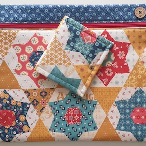Lori Holt &#39;Americana&#39; project bag & floss keeper. Cross-stitch, embroidery. W14&quot;xH12&quot;. Independence, July 4th, patriotic. stars, floral.