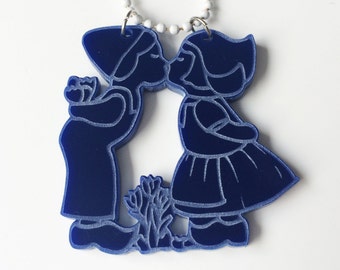 Delft Blue Kissing Couple - Necklace