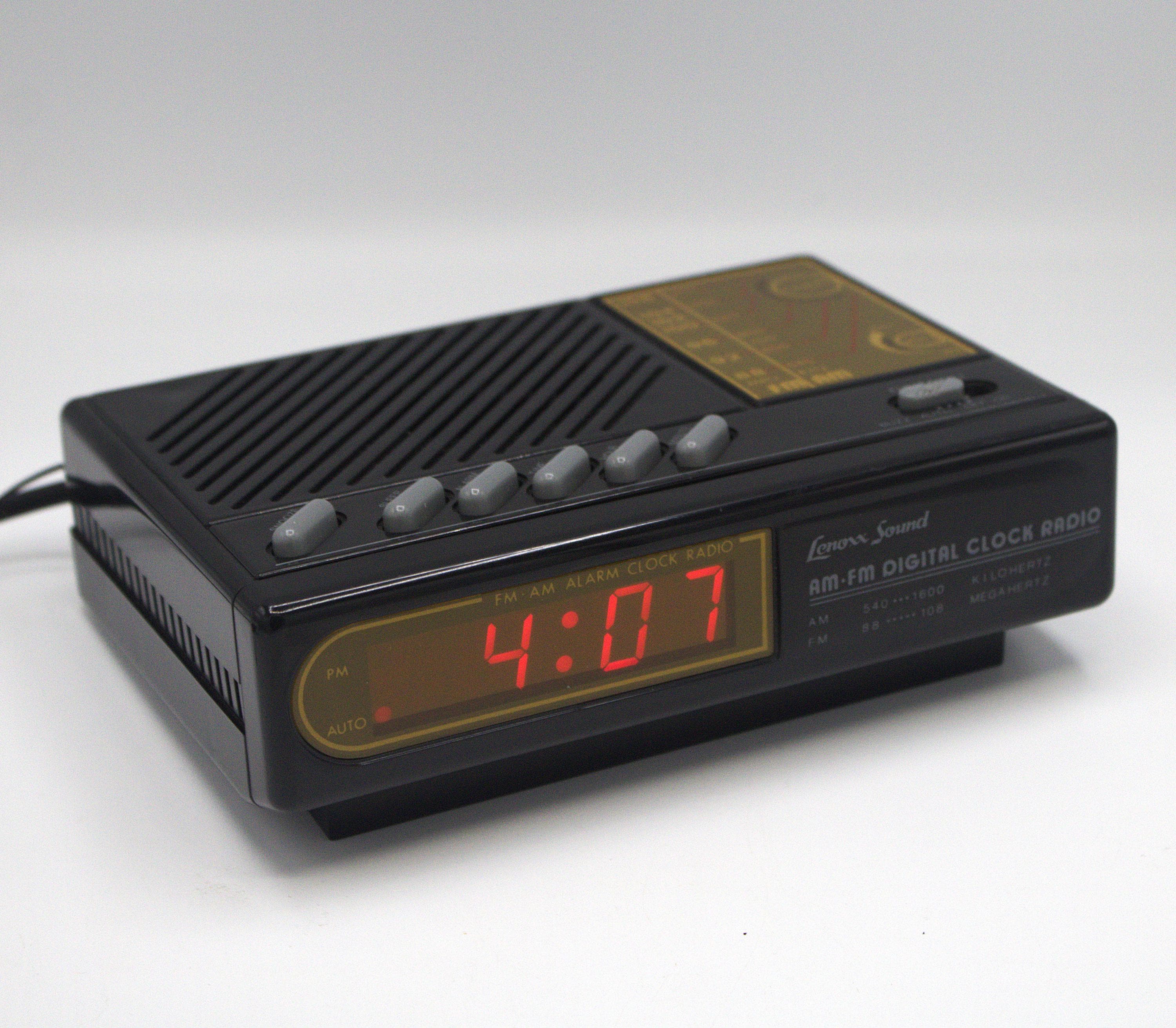 Vintage 1980s Digital Alarm Clock Radio Red LED Light