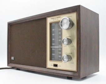 Vintage radio AM/FM cloth speaker woodgrain lighted dial cool mod retro style mini shelf system Realistic