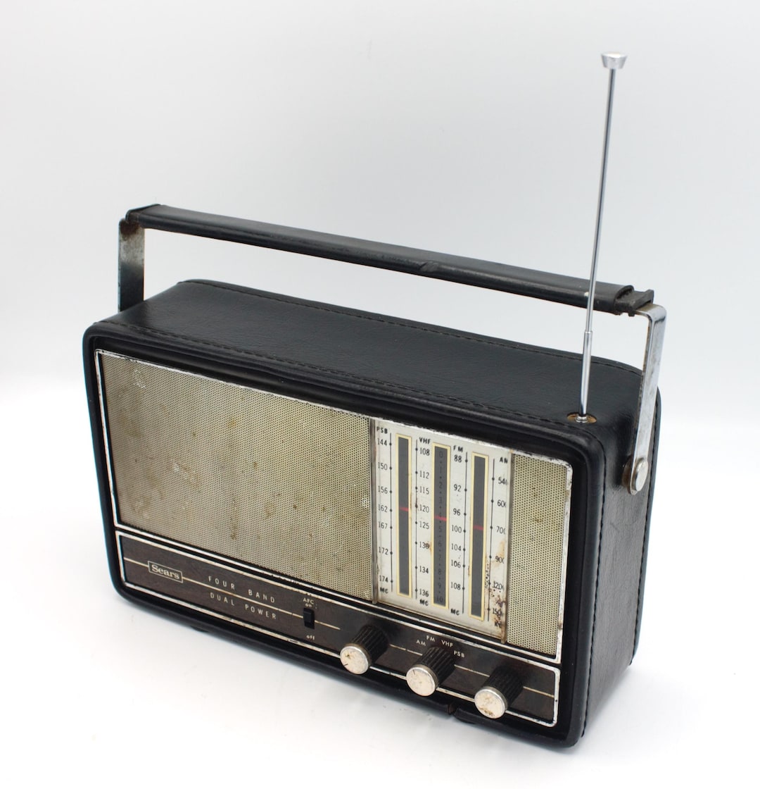 Vintage Sears Four Band Dual Power Transistor Solid State Radio AM