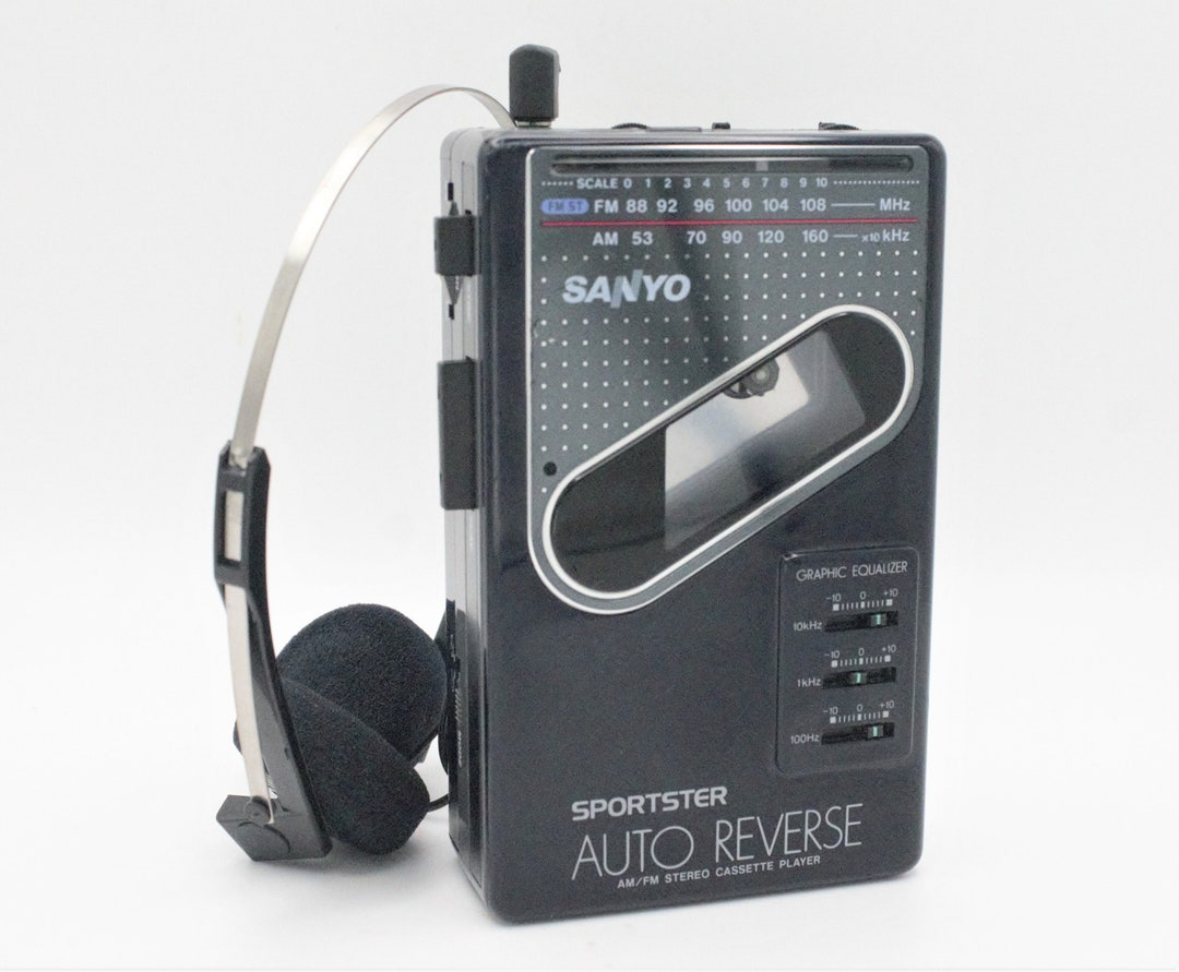 Vintage SANYO ステレオカセットプレーヤー イヤホン付き Vintage 1980s Sanyo Cassette Tape Player Personal Portable