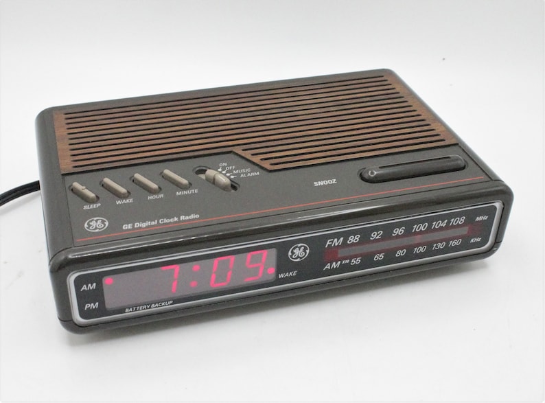 Vintage GE Digital Alarm Clock Radio Am/fm Tuner Red Lit LED Etsy