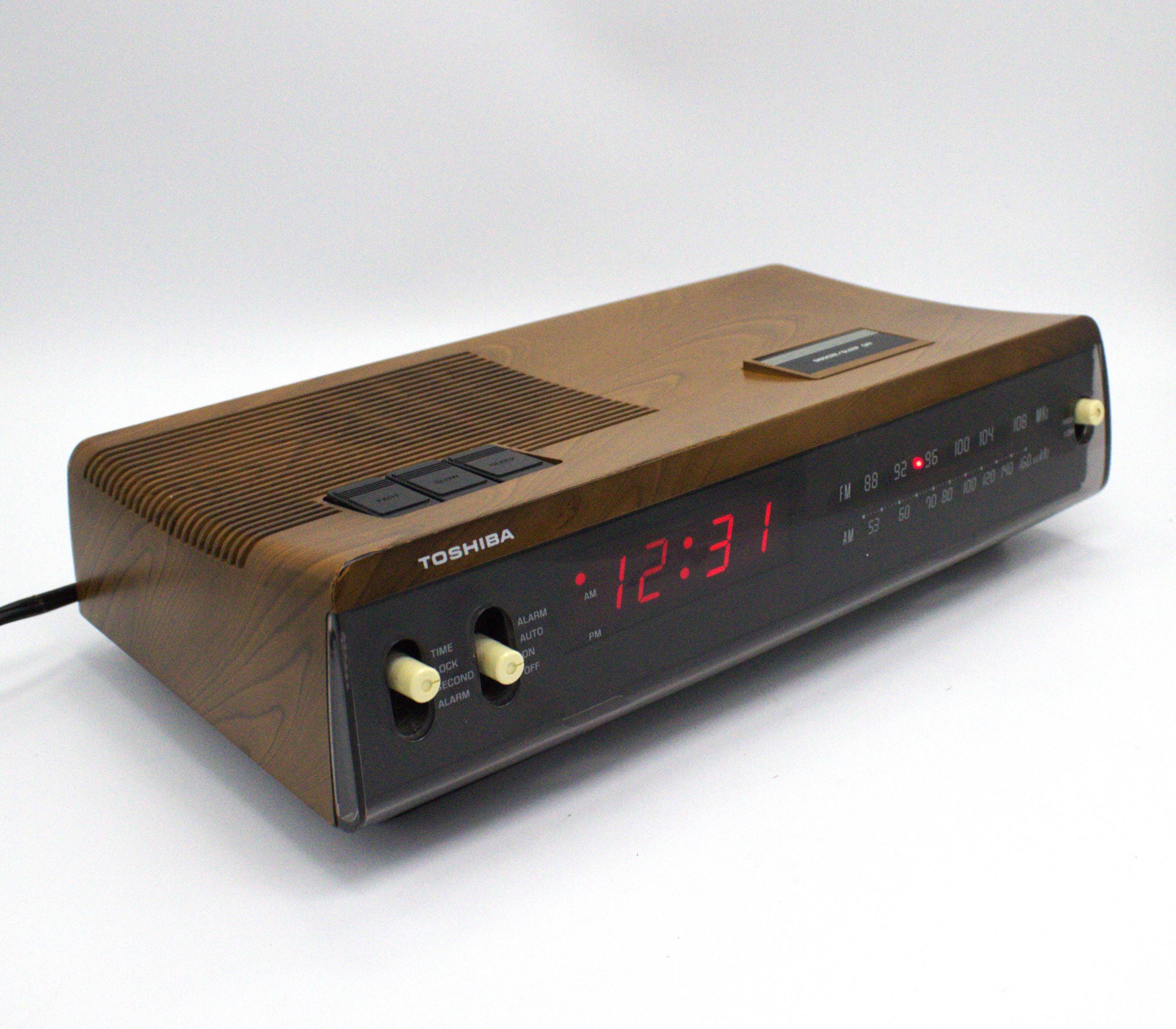 東芝（TOSHIBA）　UHFコンバーター　骨董品　レトロ Toshiba Receiver - Etsy