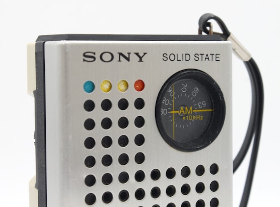 Vintage 1960s Sony Transistor Radio Solid State AM Receiver Cool