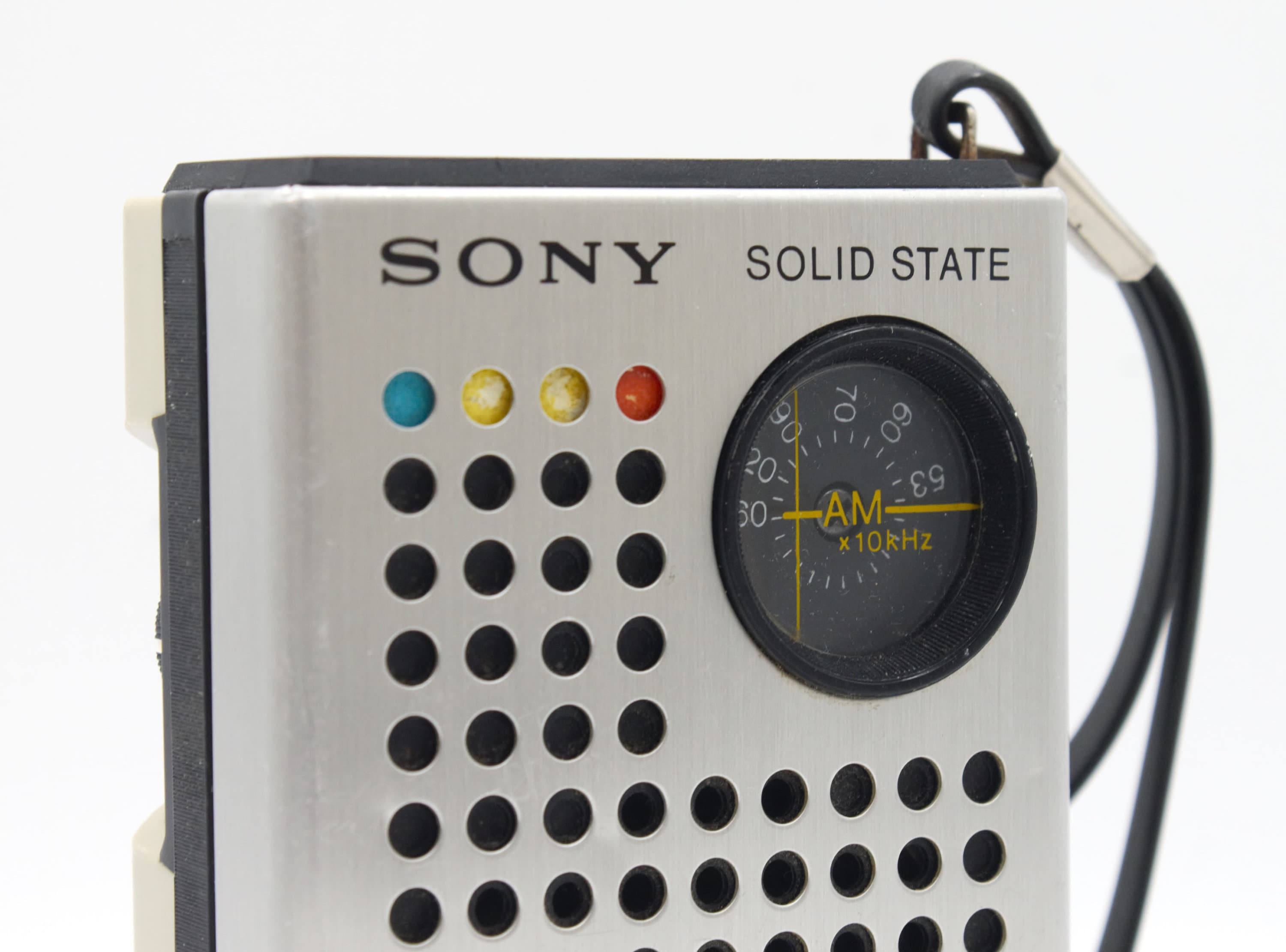 Vintage 1960s Sony Transistor Radio Solid State AM Receiver Vintage 1960s Sony Transistor Radio Solid State AM Receiver