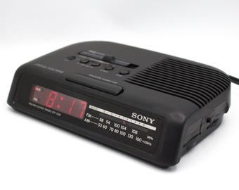 Vintage Sony Dream Machine digital alarm clock radio analog AM/FM tuner red LED lighted dial time display snooze sleep wake