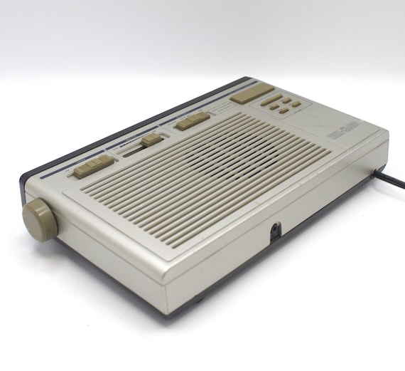〇Db右1117 昭和レトロ SANYO デジタルクロックラジオ RM5200 Vintage Sanyo 1980s Digital Alarm Clock Radio AM/FM Receiver Red