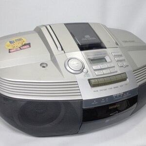 ラジオ・コンポ Aiwa Super Auto Reverse CD Edit il_300x300.5439918717_9vu3.jpg